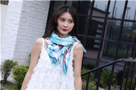 真丝丝巾哪种好 真丝丝巾哪种好